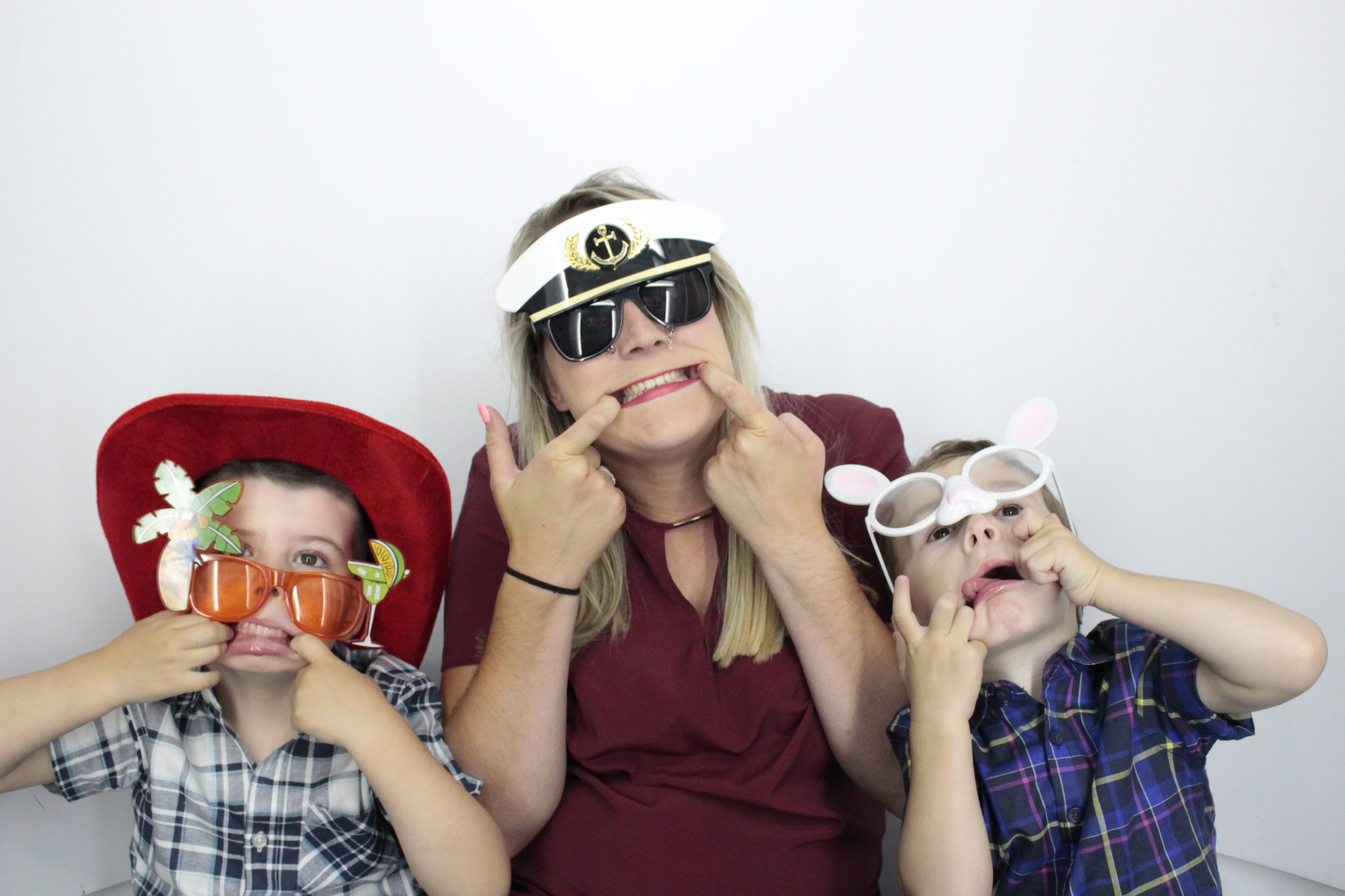 Kerry's 30th Birthday | View more photos from the event at gallery.myphotoboothexperience.co.uk/u/MyPhotoBoothExperienceLtd/Kerrys-30th-Birthday